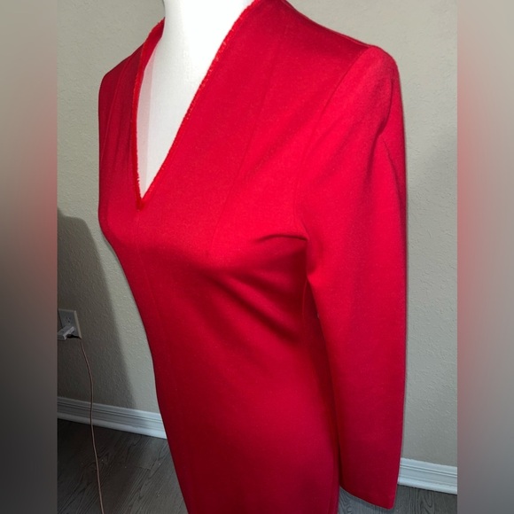 Esacada ‘Dzanna’ V-Neck Fitted Dress in ‘Lacquer’ NWT - Picture 5 of 14